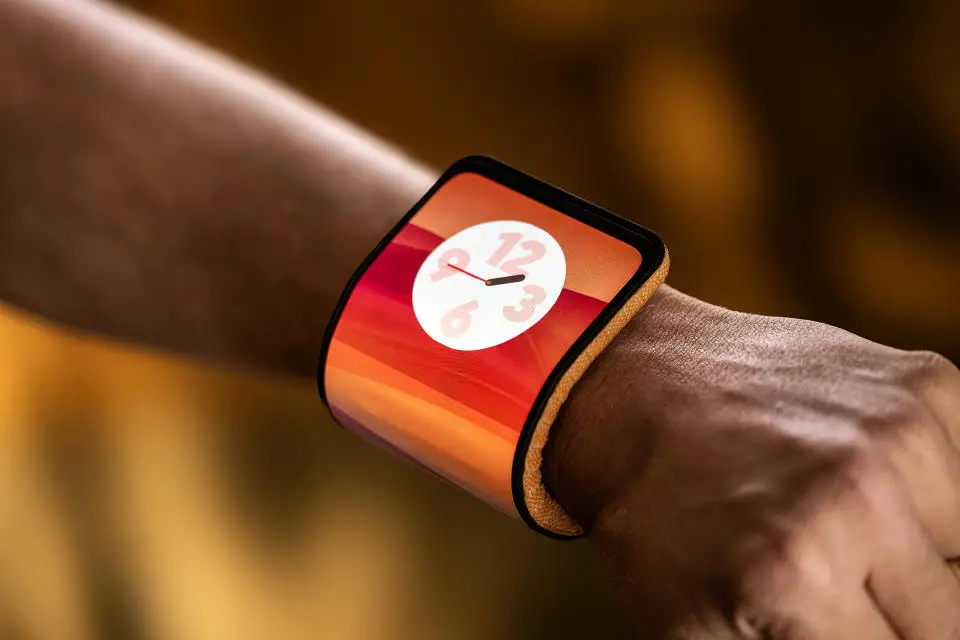 Motorola's adaptive display wraps around a person's wrist like a watch