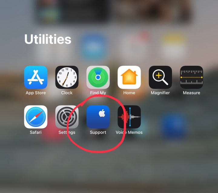 Apple destek uygulamasının kırmızı daire içine alındığı iPad OS Utilities klasörü.