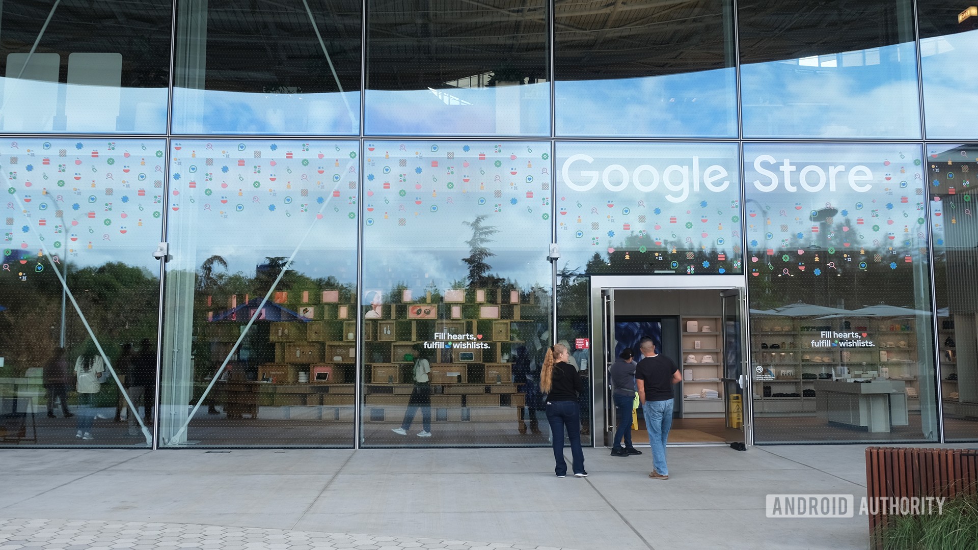 Google Store exterior with mountain view