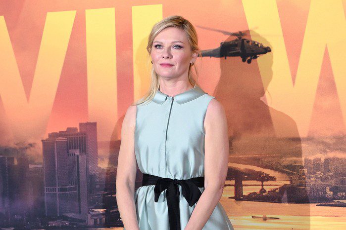 Spider-Man’s Kirsten Dunst Says Filming Iconic Kiss Was ‘Miserable’