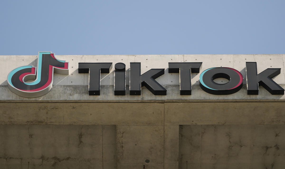 TikTok’un CEO’su, ABD yasağı yaklaşırken kullanıcıları ‘anayasal haklarınızı korumaya’ çağırıyor