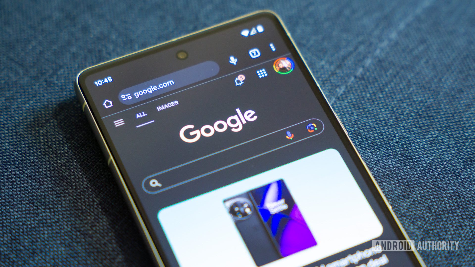 Google quietly rolls out AI background images for Search Notes feature