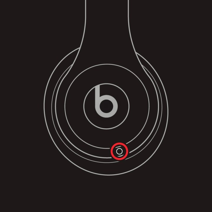 Beats Solo 4'teki sistem düğmesinin etrafında kırmızı bir daire.