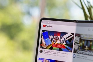 Youtube Premium up close on the Galaxy Z Fold