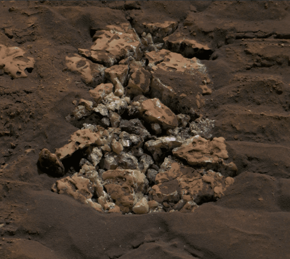 NASA’nın Curiosity keşif aracı Mars’ta yanlışlıkla saf kükürt kristalleri keşfetti