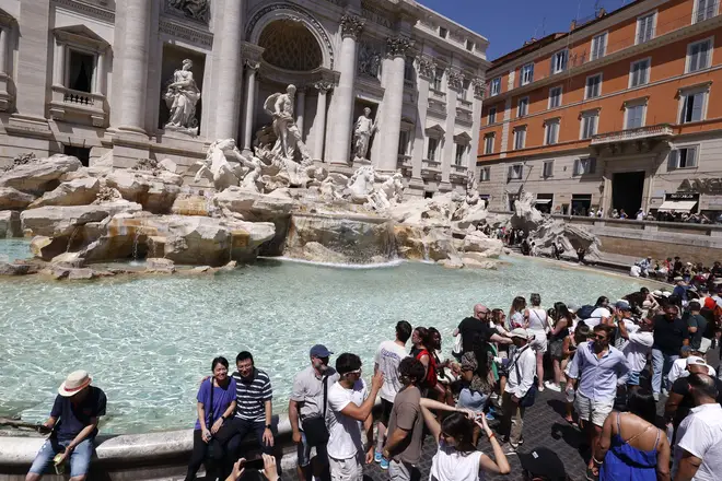 Roma'daki Trevi Çeşmesi