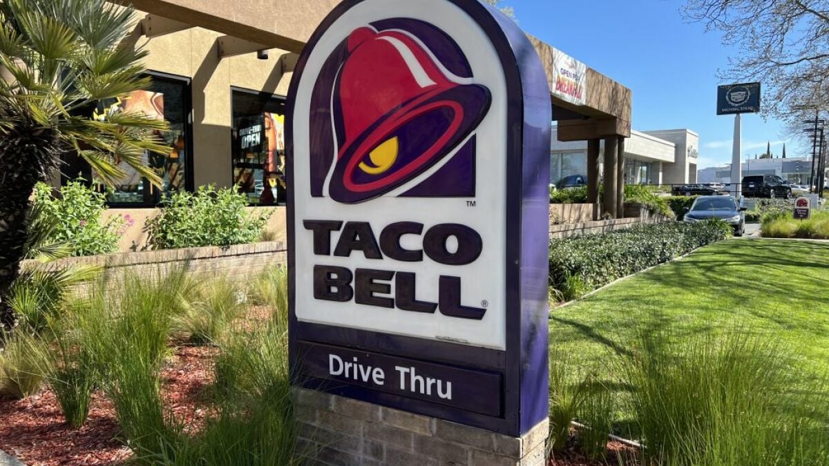 Taco Bell, ABD’deki yüzlerce araçtan sipariş noktasına yapay zeka ile sipariş verme özelliğini genişletiyor