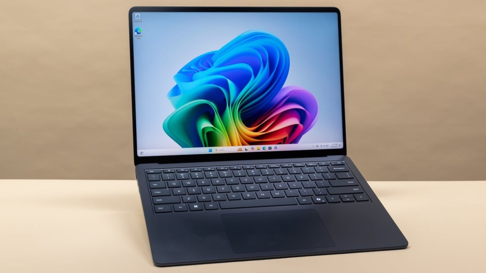 Microsoft Surface Dizüstü Bilgisayar 7